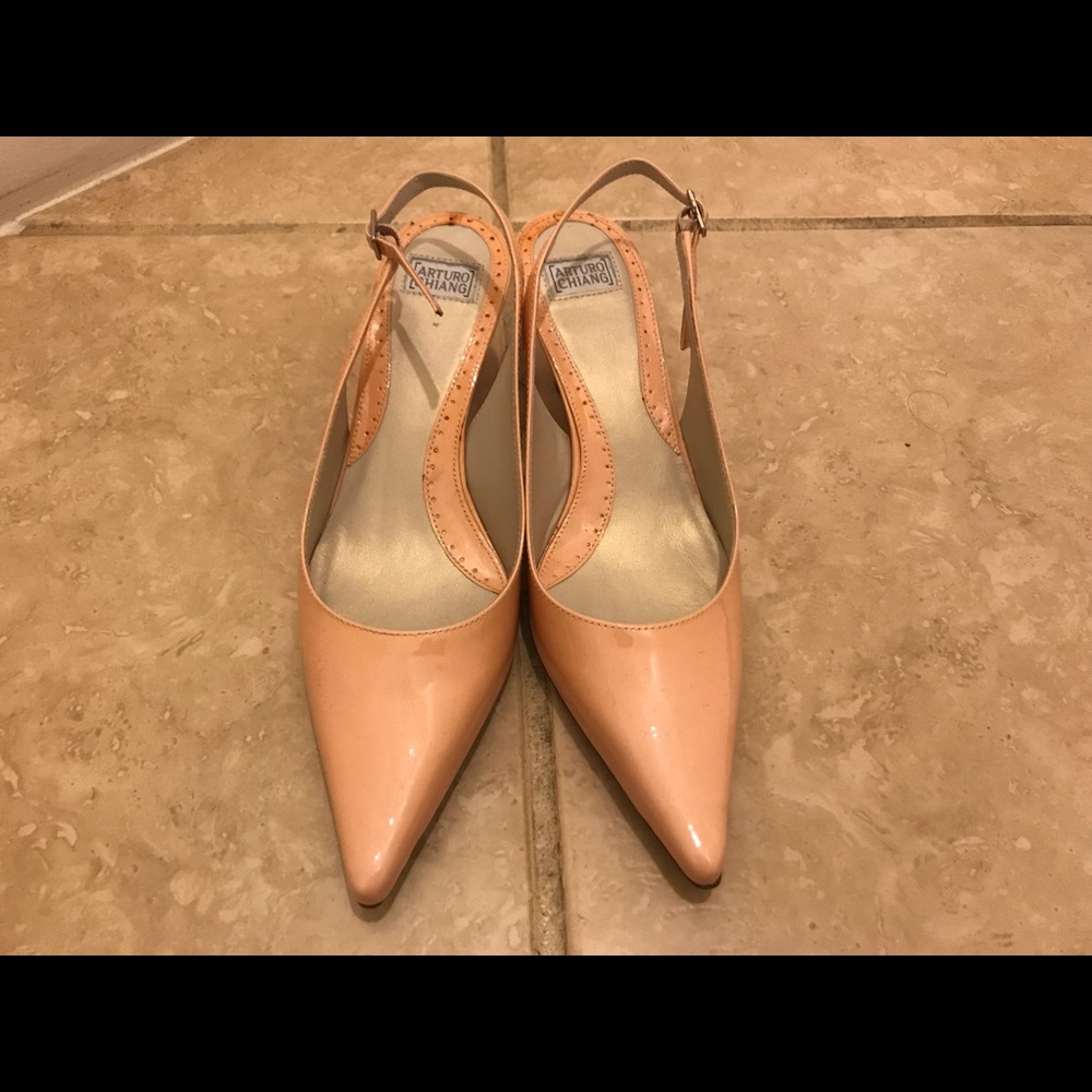 Arturo Chiang patent pointy toe pump
